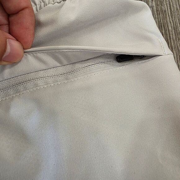 Nike Unlimited Men's Dri-FIT 7" Unlined Versatile Shorts FN1444-025 New Men's L - Picture 5 of 8